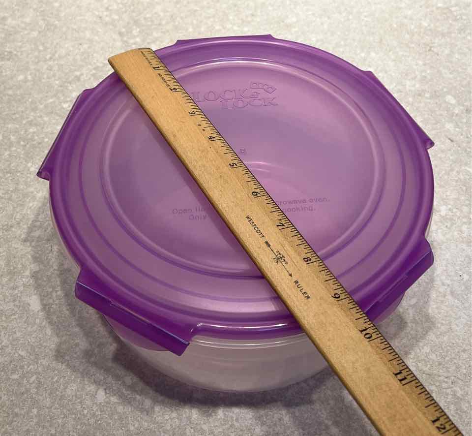 Lock & Lock Covered Bowl