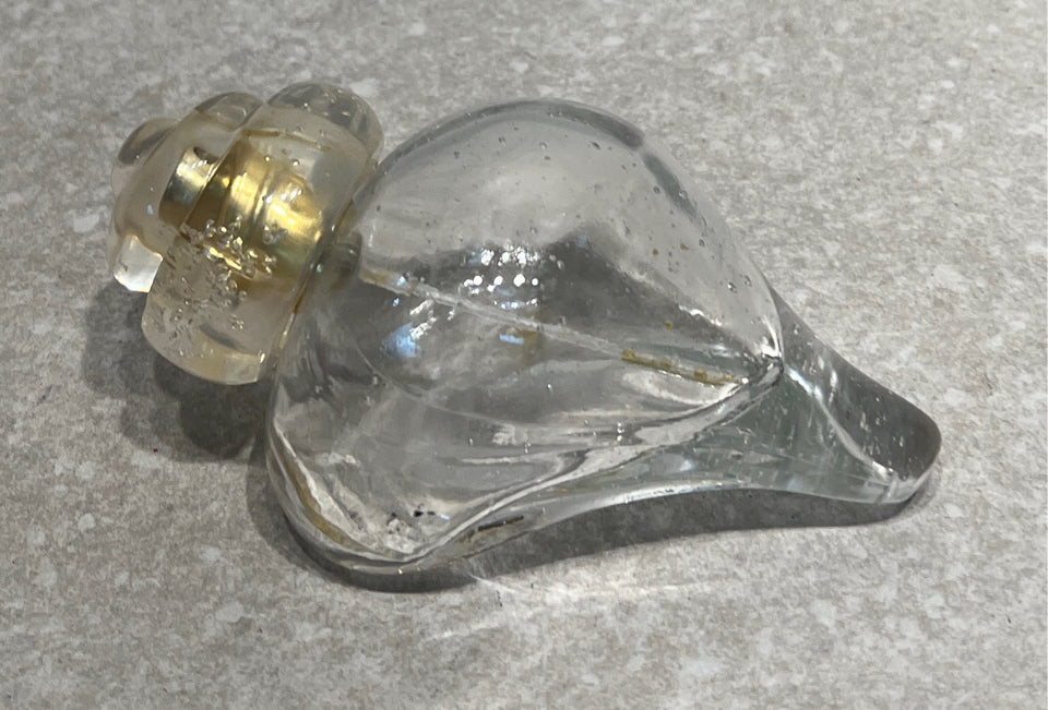 \\Perfume Bottle
