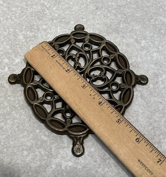 Trivet