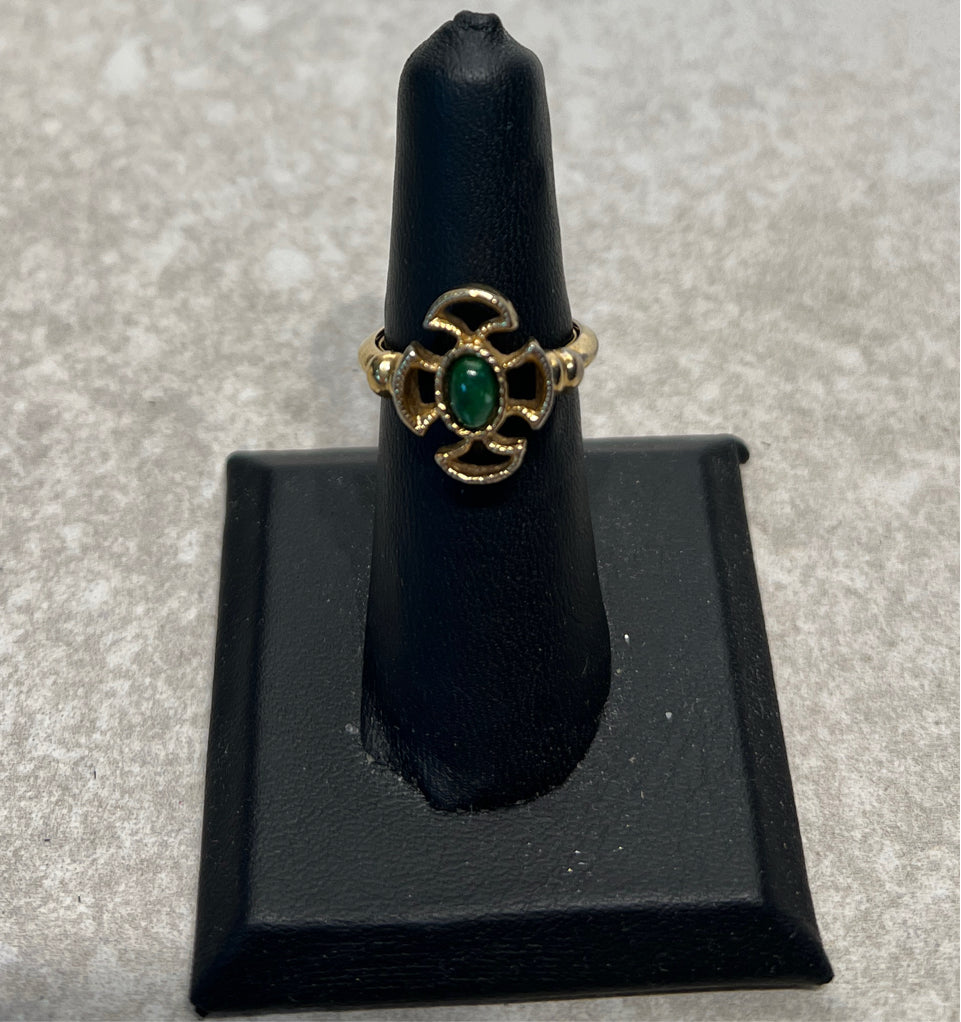 Avon Ring - Size 6