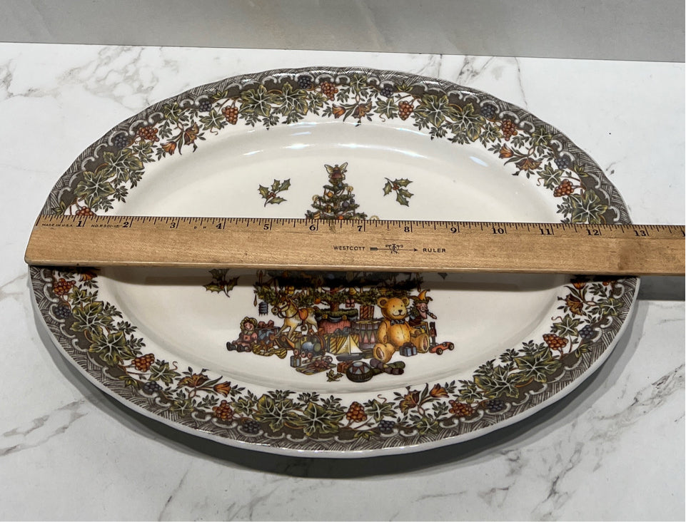 Queen's Seasons Greeting Platter