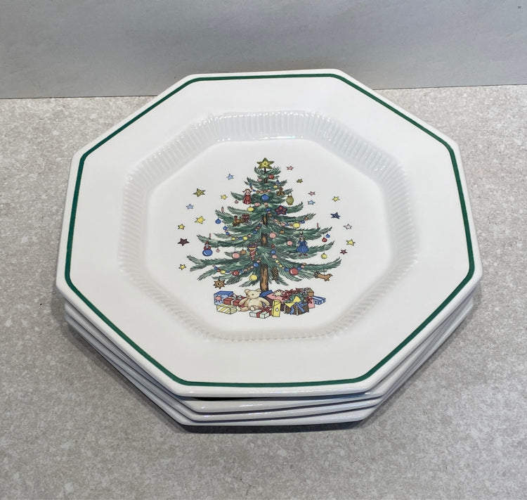 Set of 4 Nikko Dinner Plates