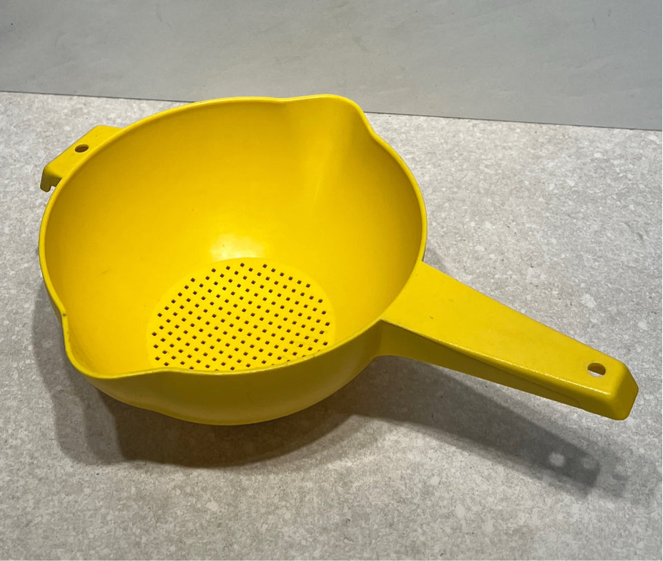 Tupperware Strainer