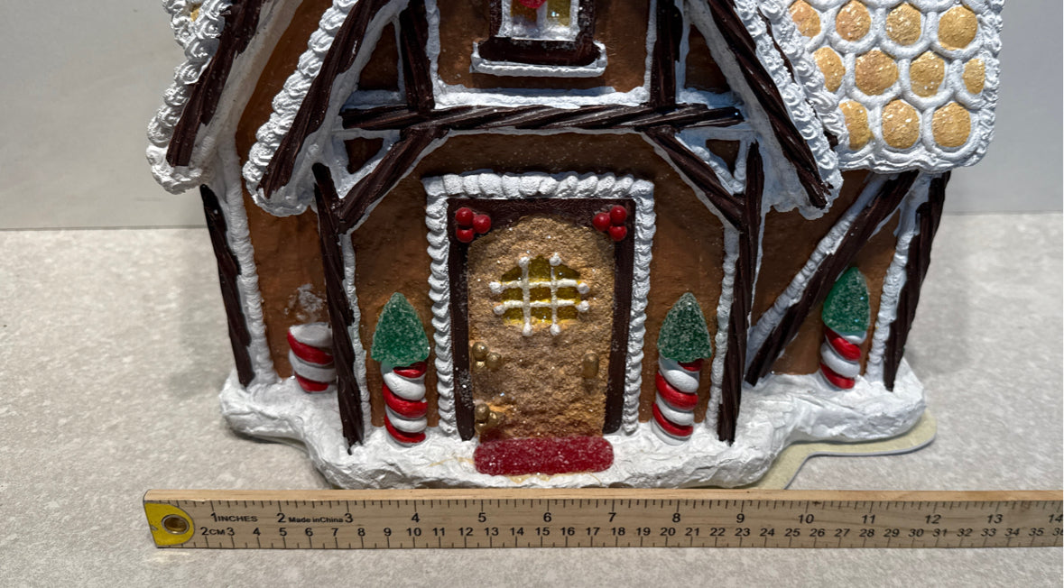 Byer's Choice Large Gingerbread House