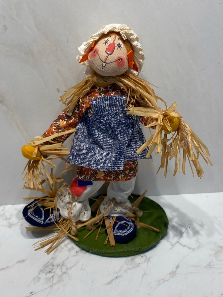 Annalee Scarecrow