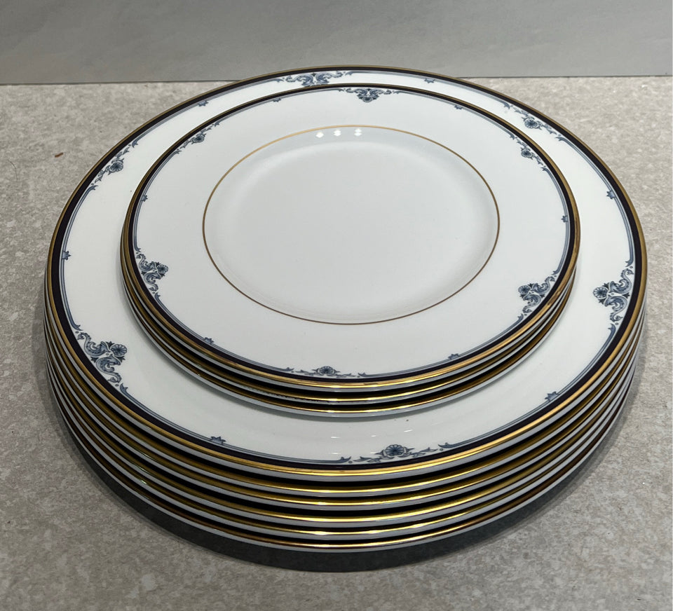 Set of 10  Royal Doulton Plates
