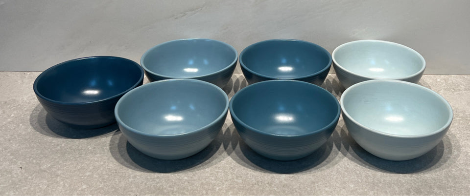 Set of 7 Pfaltzgraff Bowls