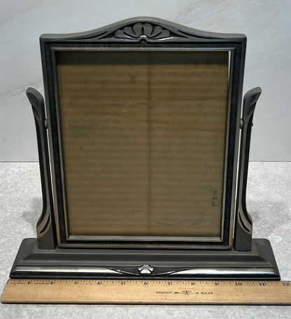 Vanity Frame