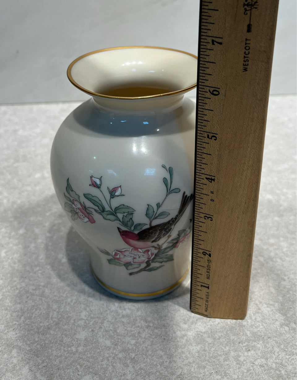 Lenox serenade Vase