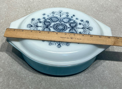 Covered Coringware Casserole "Blue Doily"