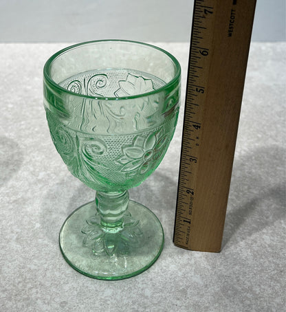 Set of 4 Tiara Chantilly Glasses