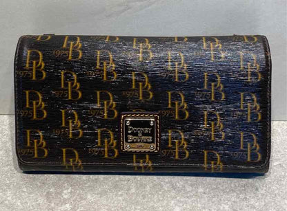 Dooney And Bourke Wallet With Crossbody Strap