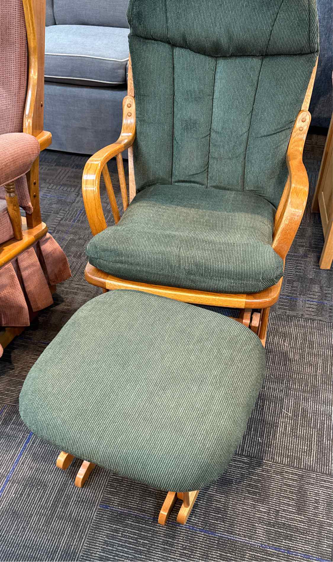 Dutailier Glider With Ottoman