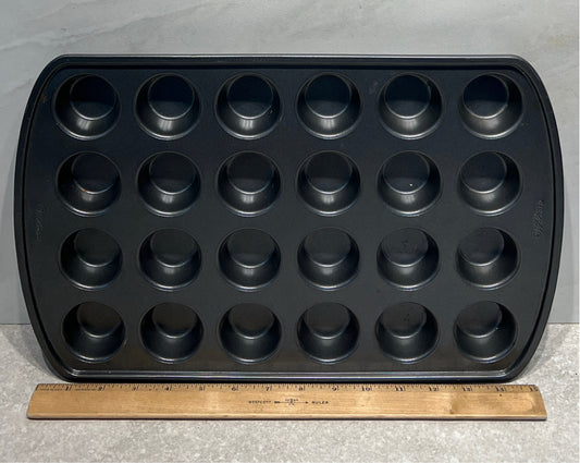 Wilton Baking Pan