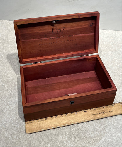 Lane Cedar Box