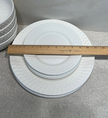 Set of 12 Pfaltzgraff Dishes