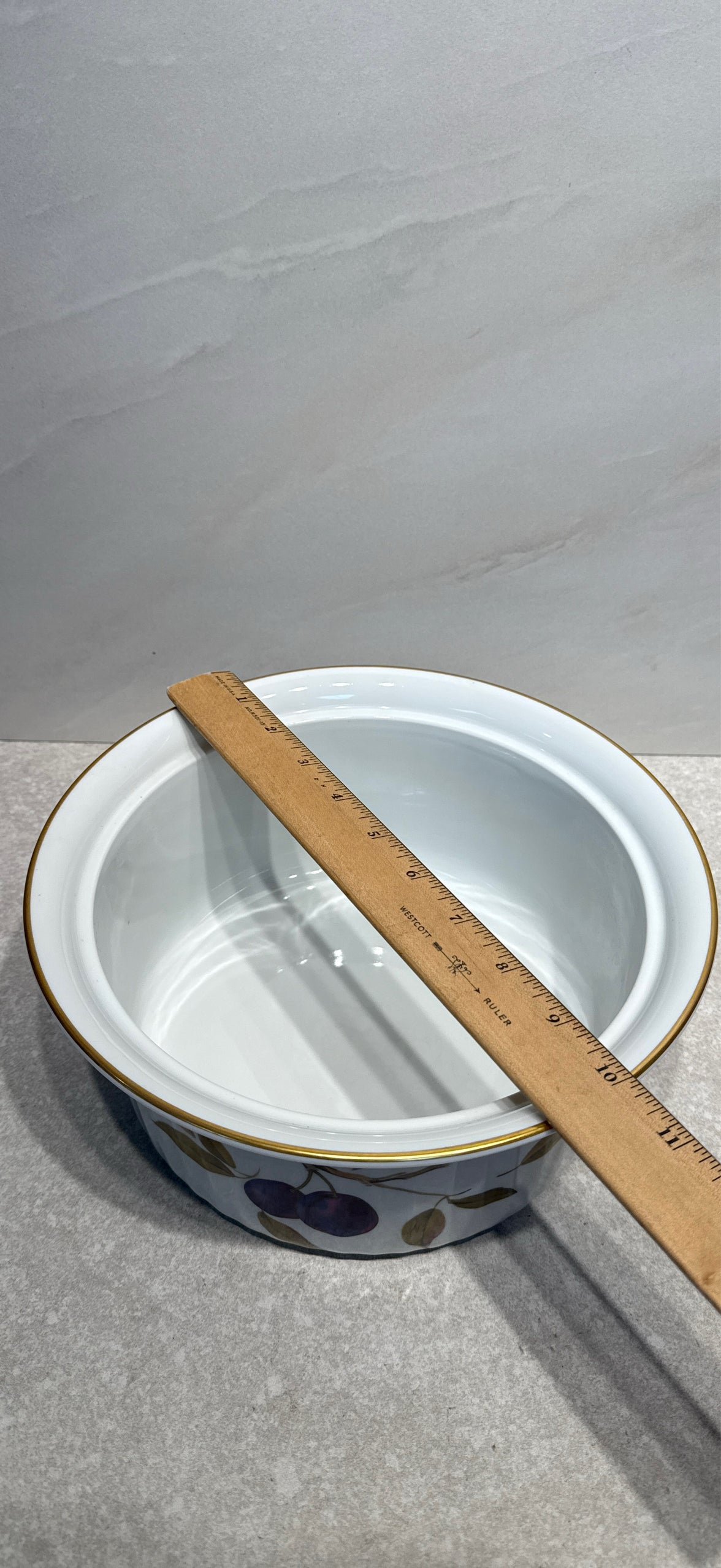 Evesham Covered Bowl