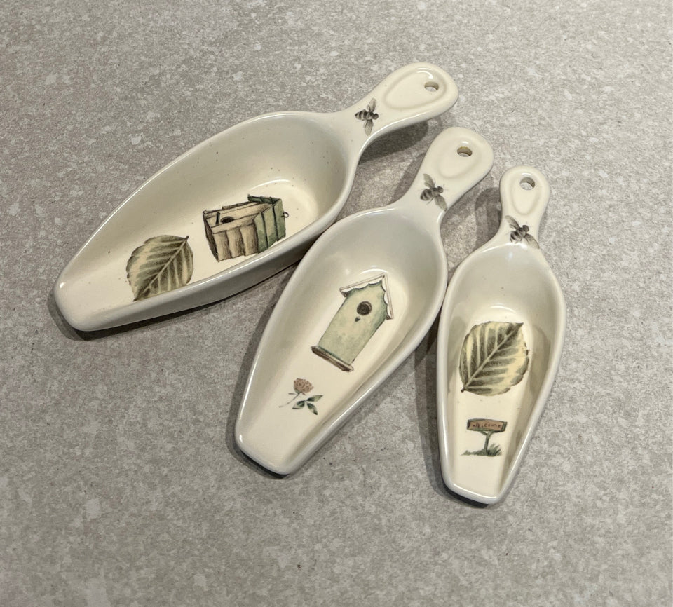 Set of 3 Pfaltzgraff Measuring Spoons