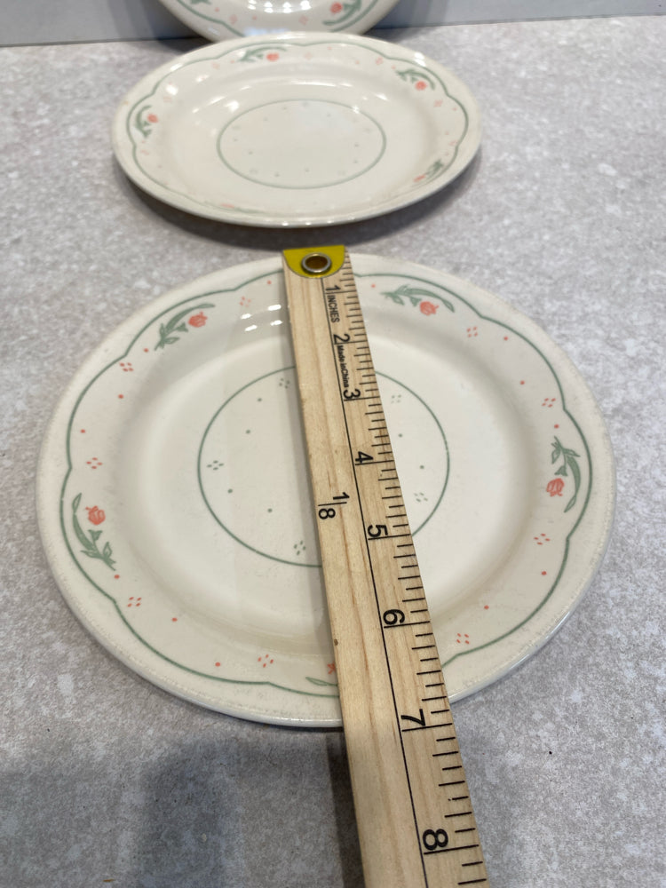Set of 3 Corelle Plates