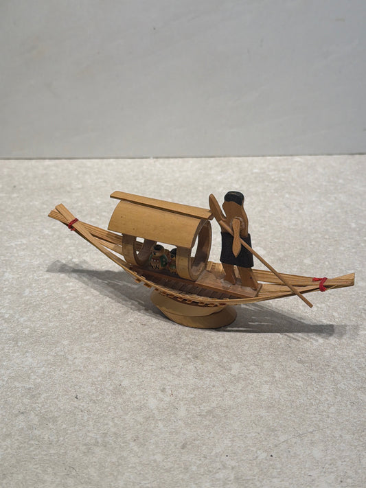 Figurine