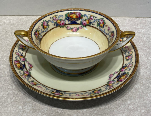 Bavaria Cream Soup with Underplate