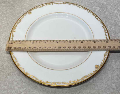 Set of 4 Lenox Plates