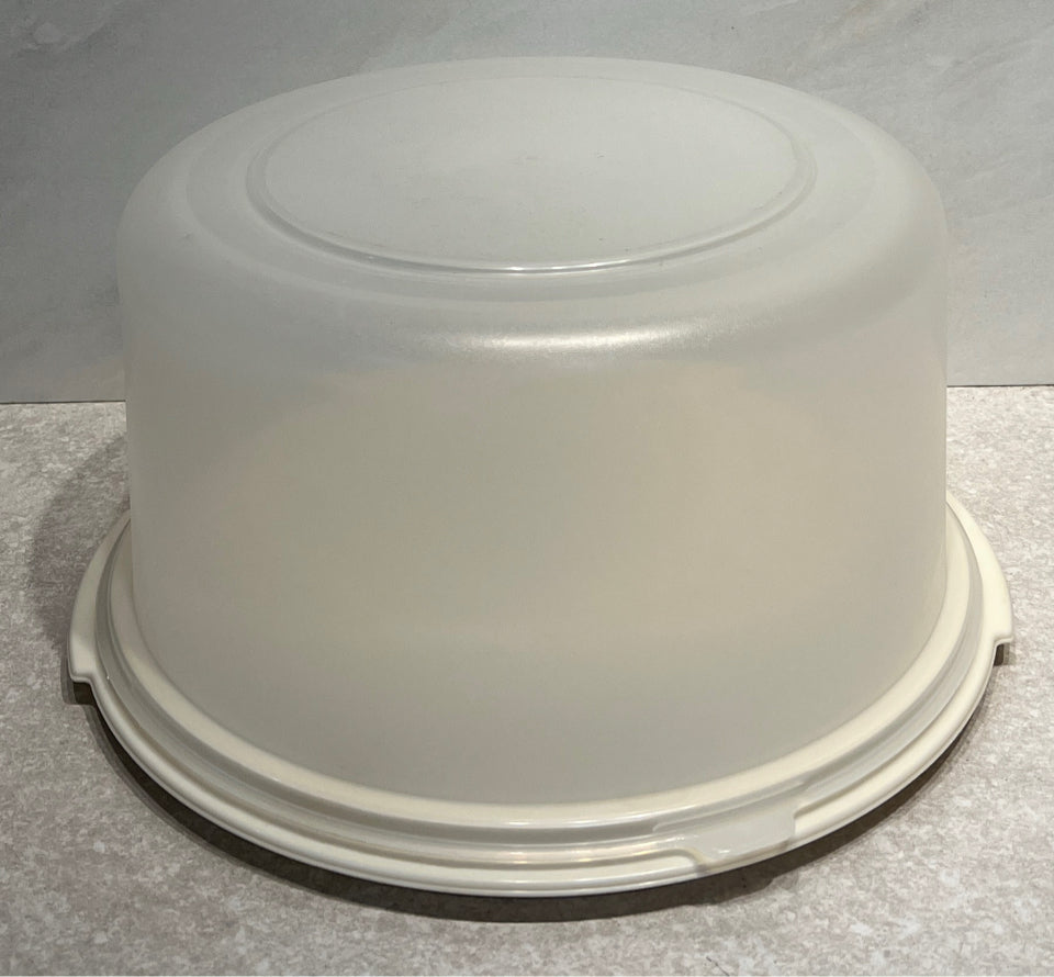 Rubbermaid Cake Keeper