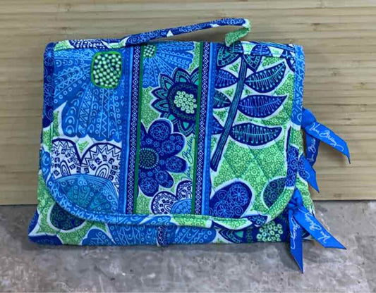Vera Bradley Travel Bag