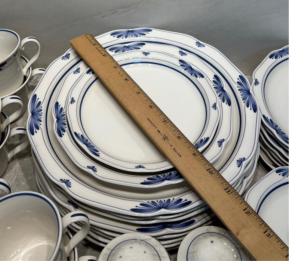 Noritake Dutch Tile Dinnerware Set