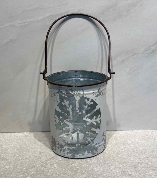 Bucket