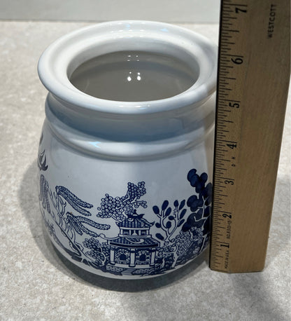 Blue Willow Jar