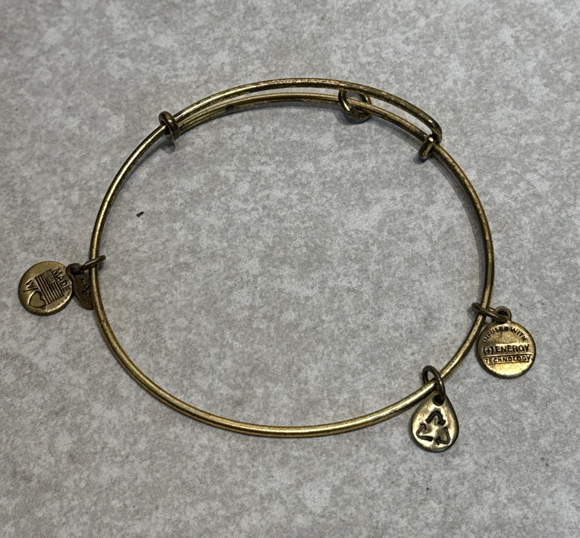 Bracelet