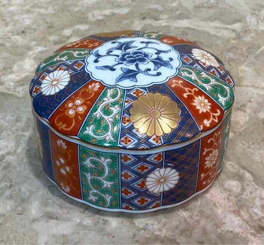 Empress Covered Box