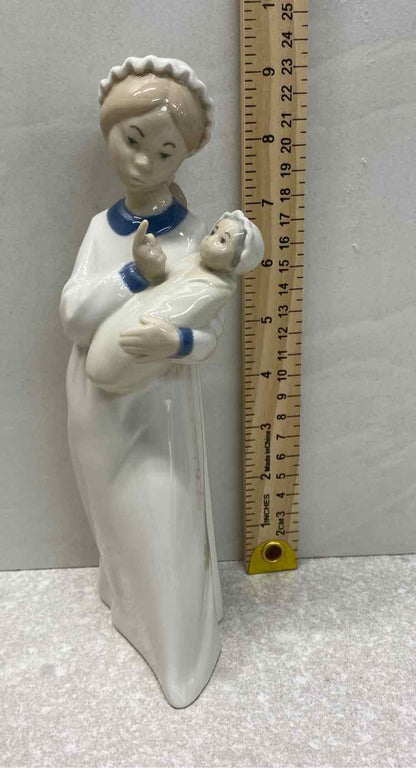 Rex Valentina Figurine