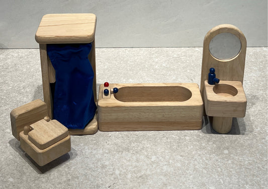 Bathroom  Doll  Pieces