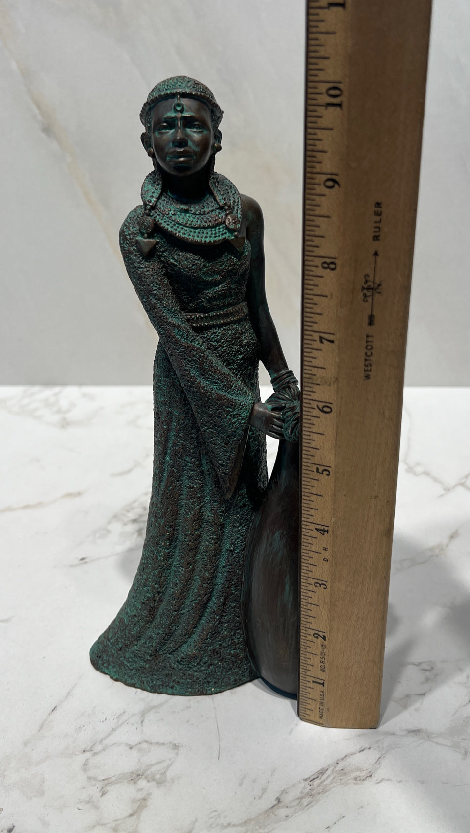Figurine
