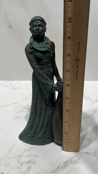Figurine