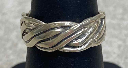 Sterling Ring - Size 6