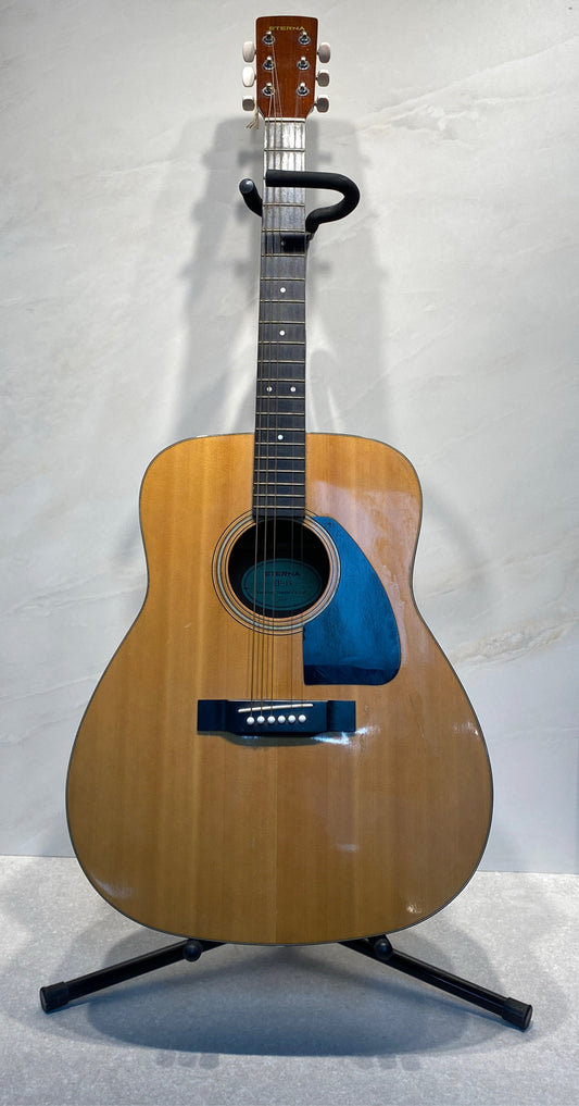 Yamaha Eterna EF-15 Guitar with Stand