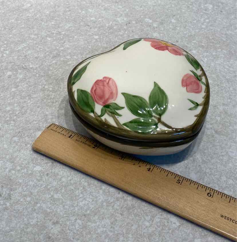 Franciscan Covered Heart Dish