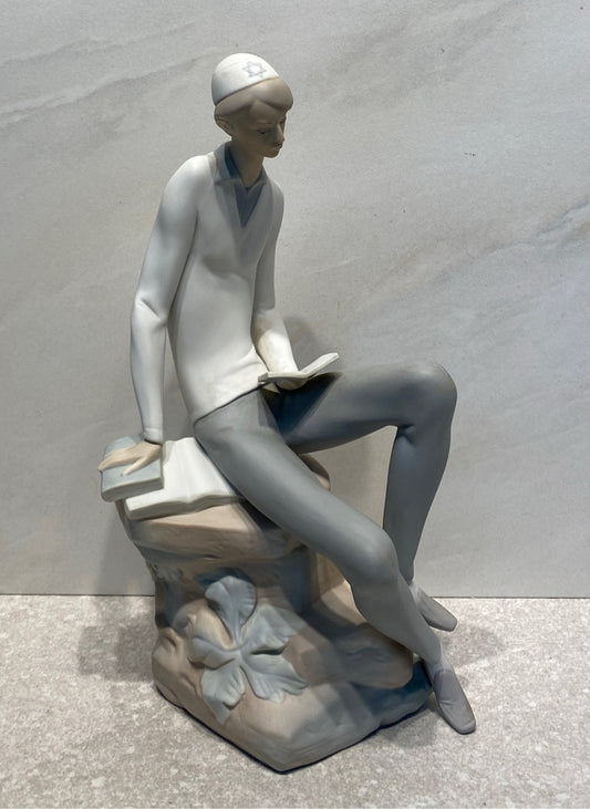 Lladro Hebrew Student #4684