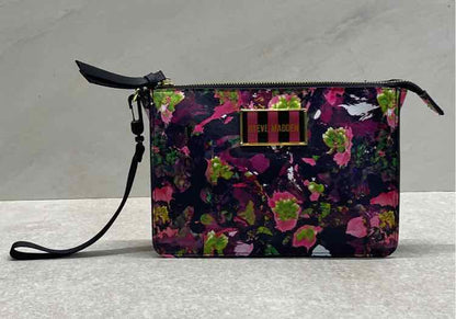 Steve Madden Wristlet