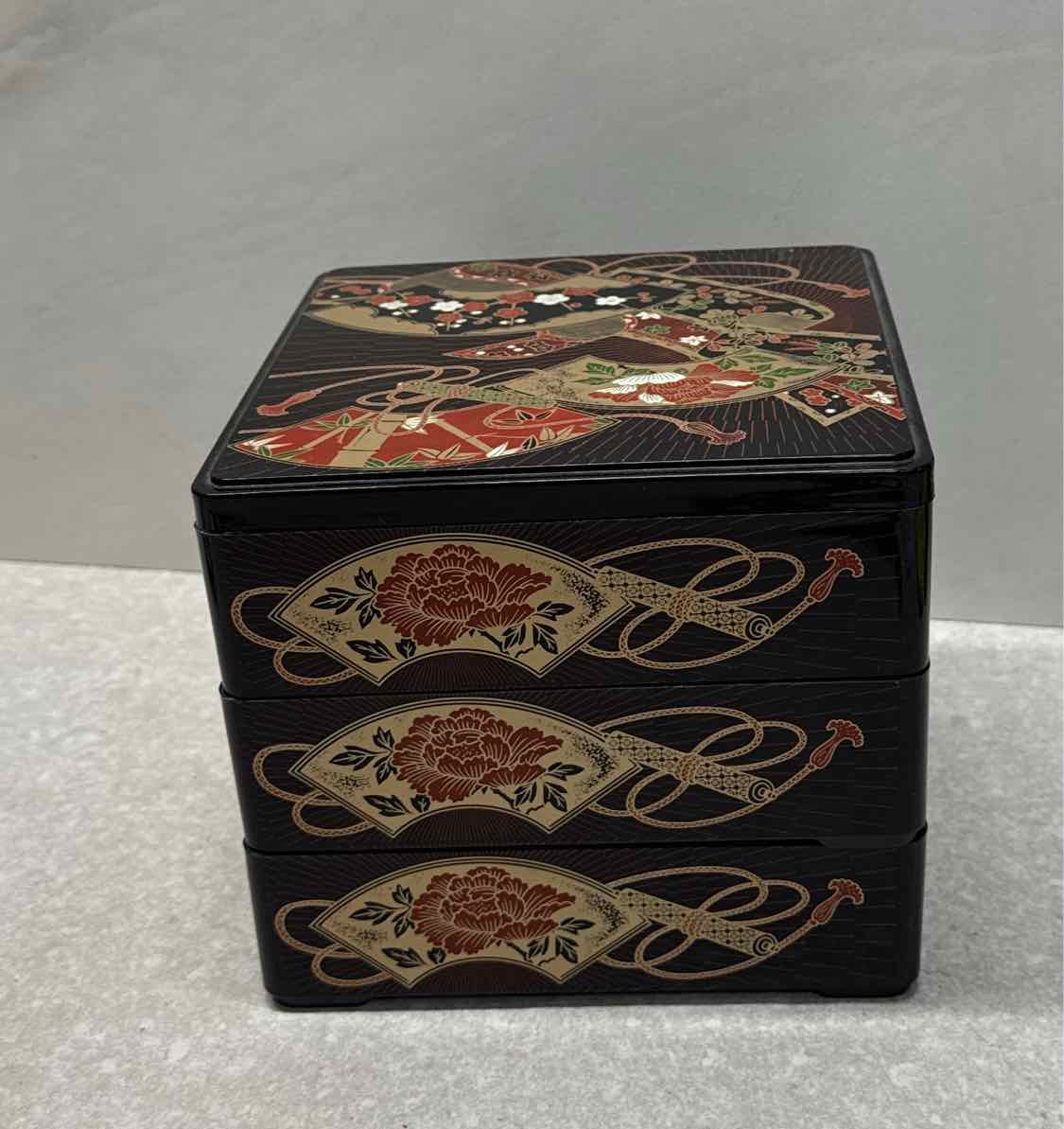 Laquered Box 7"x7"x6"