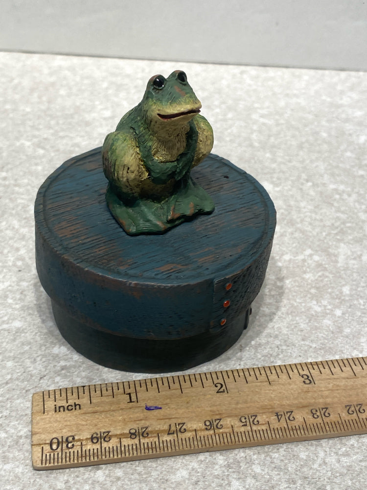 Shaker Candle Box