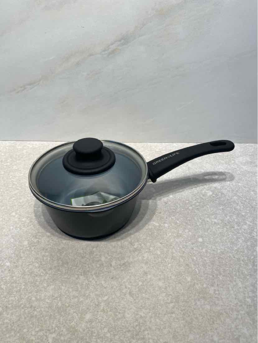 Green Life Covered Pot