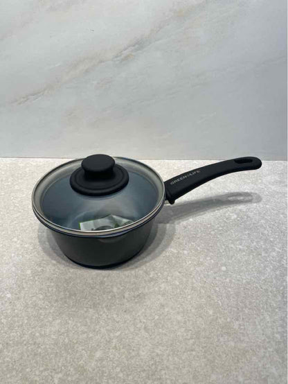 Green Life Covered Pot