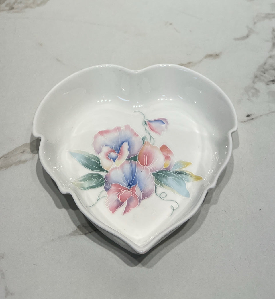 Aynsley Dish