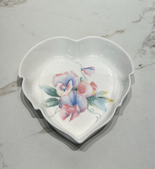 Aynsley Dish
