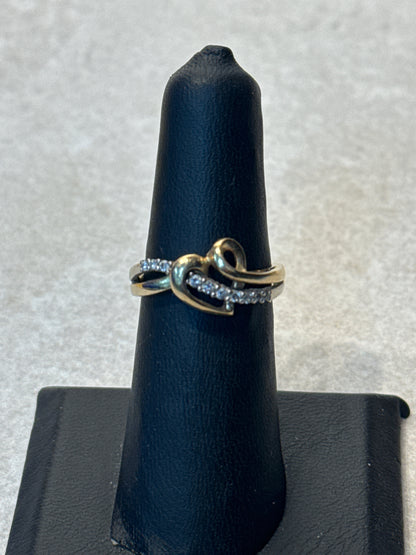 10K Gold Ring Sz 6.5