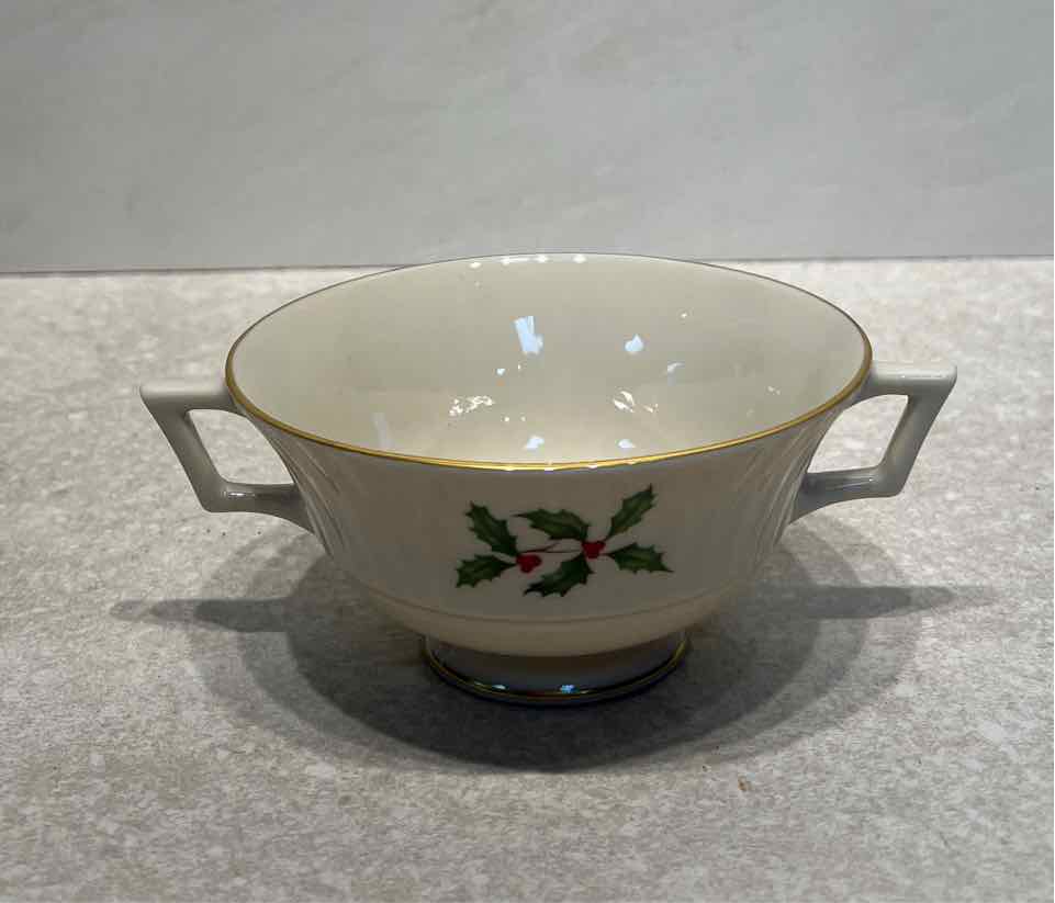 Lenox Holly Berry Cream Soup